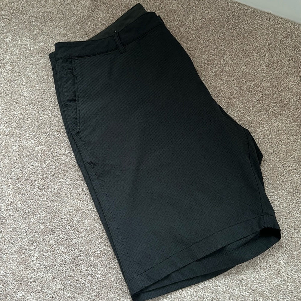 LINKSOUL PERFORATED GOLF SHORTS